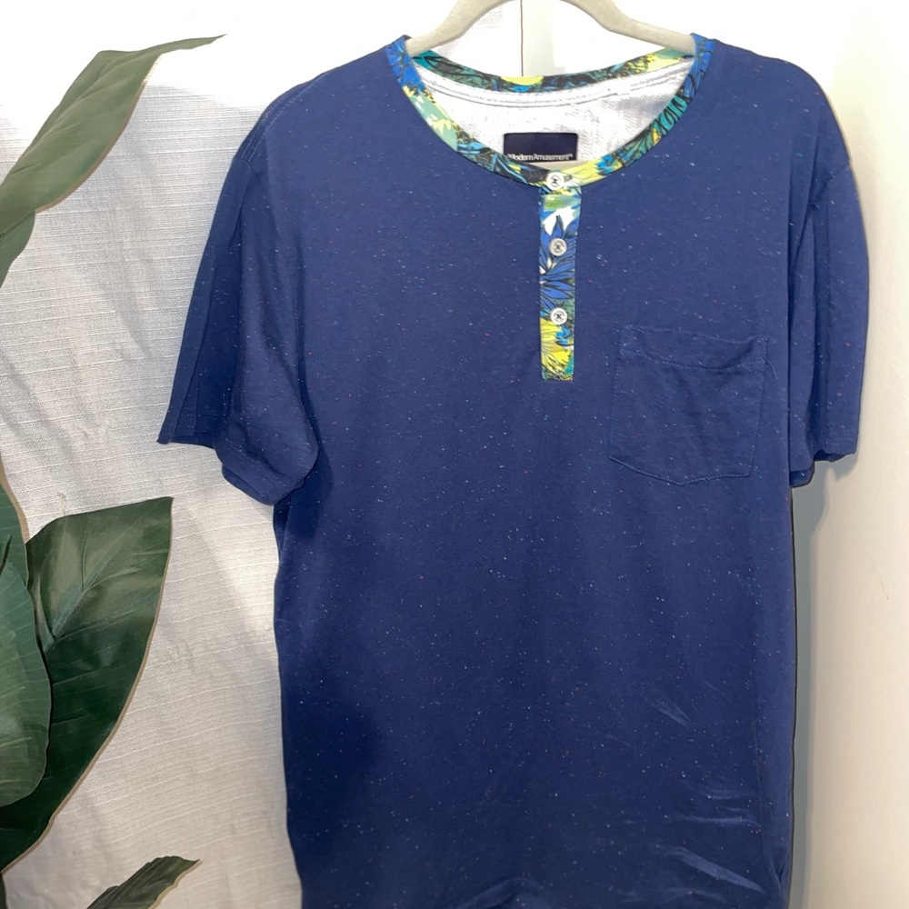 Men’s button down tshirt